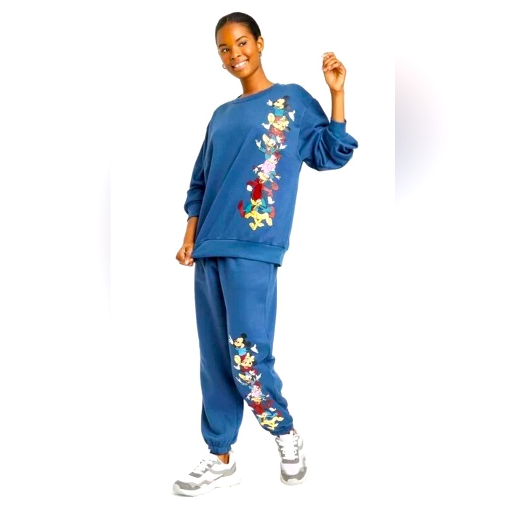 Women's Disney Mickey Mouse and Friends Graphic Sweatshirt & Jogger Pants XL